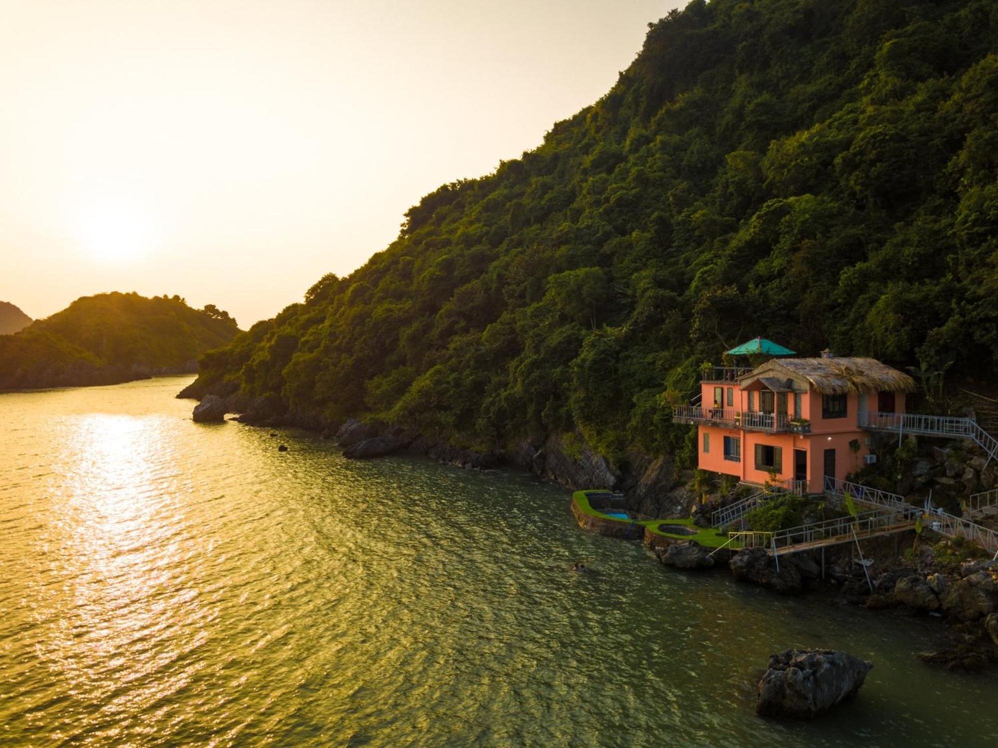 Ocean Beach Resort Cat Ba Island Екстериор снимка